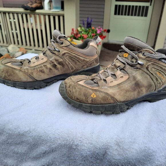 Vasque Day Hiking Boots - Mens 9 Wide - Picture 3 of 4